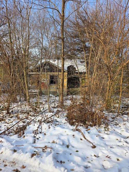 16-1012-16 Wyoming St, Gary, IN, 46403-3477 | Card Image