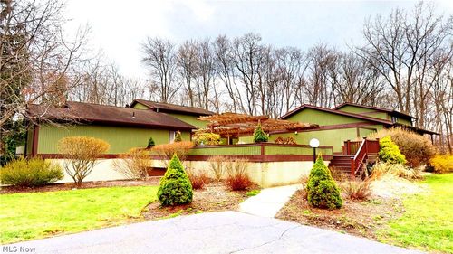 17652 Walnut Trail, Chagrin Falls, OH, 44023 | Card Image