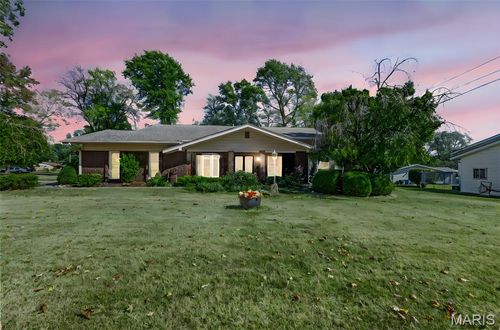 805 Coach Light Ln, Hazelwood, MO, 63042-3428 | Card Image