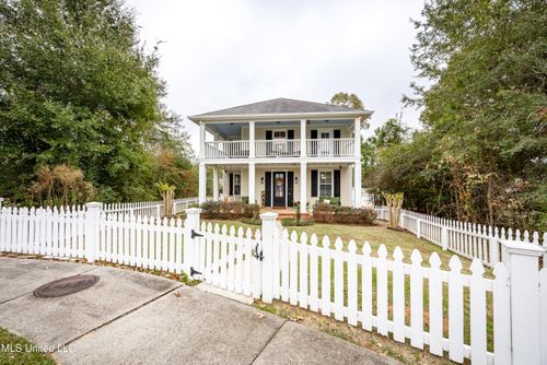 13076 Pine Vly, Biloxi, MS, 39532-3716 | Card Image