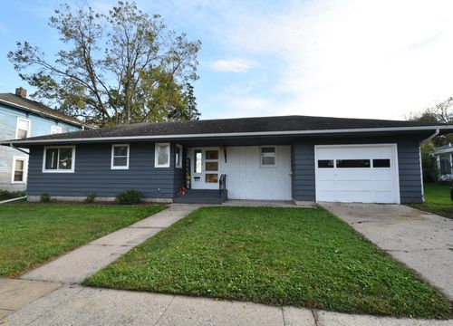 501 W 5th St, Zumbrota, MN, 55992-1117 | Card Image