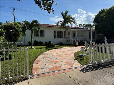 6110 Sw 13th Ter, House other with 3 bedrooms, 1 bathrooms and null parking in West Miami FL | Image 2