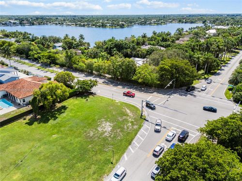 9695 Sw 136th St, Miami, FL, 33176-6800 | Card Image