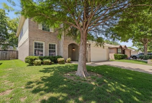 9305 Goldenview Dr, Fort Worth, TX, 76244-8677 | Card Image
