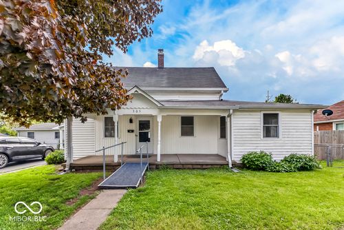 305 St Clair St, Mooresville, IN, 46158-1334 | Card Image