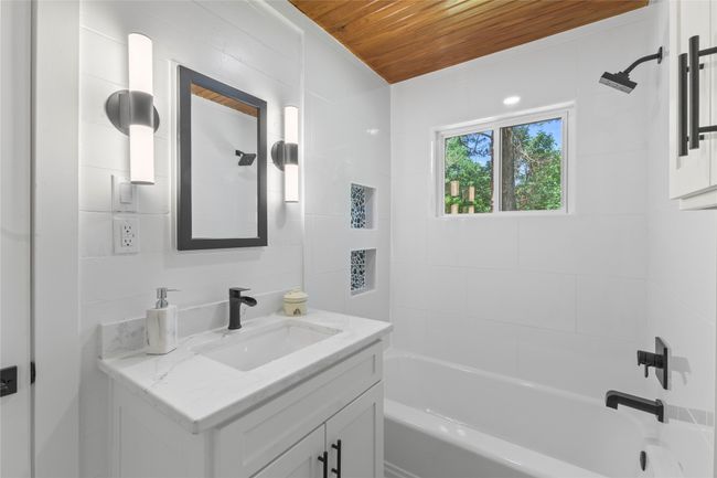 3rd bath | Image 23