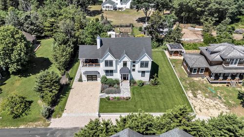 305 Fay Ct, Mattituck, NY, 11952-2153 | Card Image