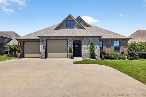 8108 77th East Ave, Owasso, OK, 74055-7670 | Card Image