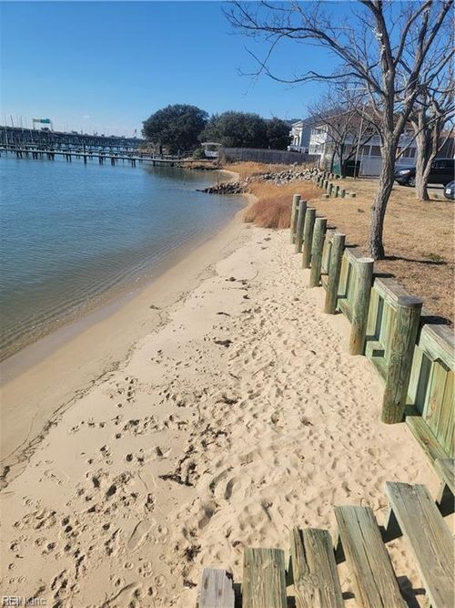 1015 Little Bay Ave, Norfolk, VA, 23503-1336 | Card Image