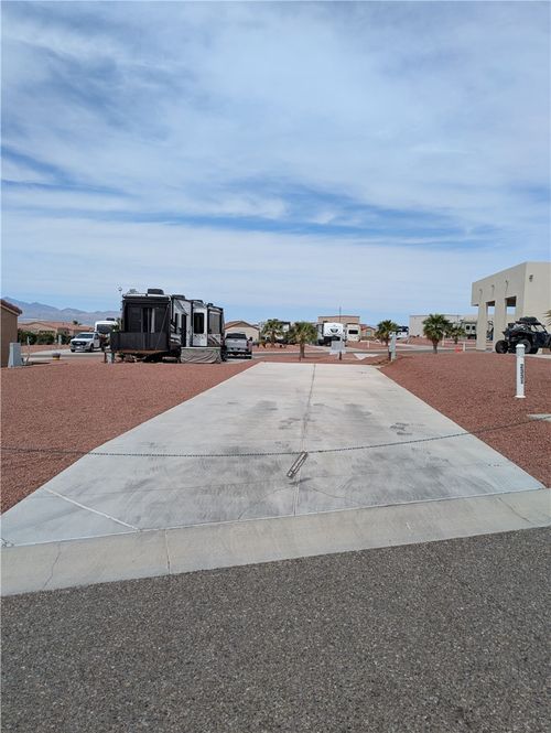 2331 Cortez Ln, Bullhead City, AZ, 86442-4345 | Card Image