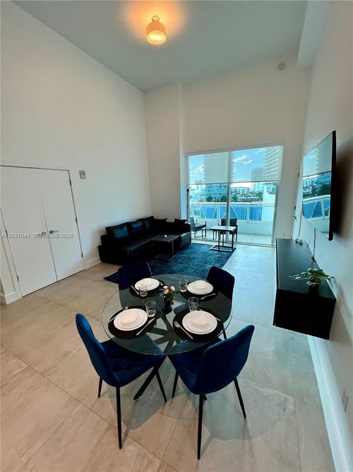 1107-1080 Brickell Ave, Miami, FL, 33131-3981 | Card Image