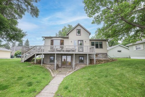17 E Lake St, Osakis, MN, 56360-8264 | Card Image