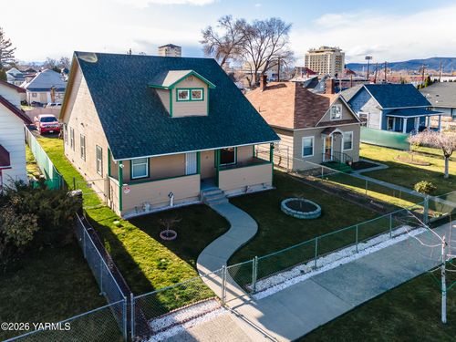 110 S 8th St, Yakima, WA, 98901-3022 | Card Image