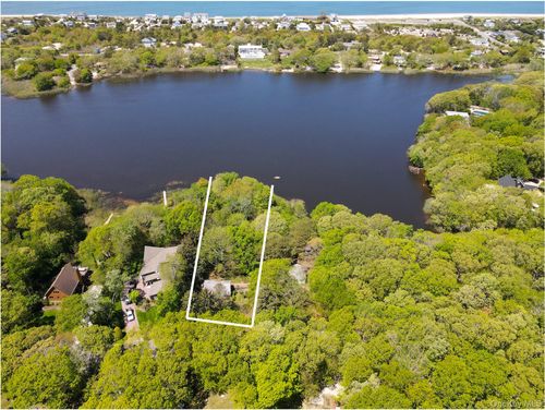 8415 Soundview Ave, Southold, NY, 11971-2738 | Card Image