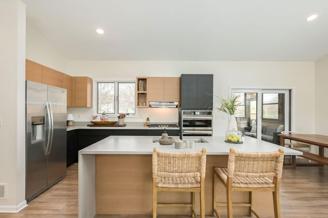 Cabinets and drawers feature soft close hinges. | Image 16