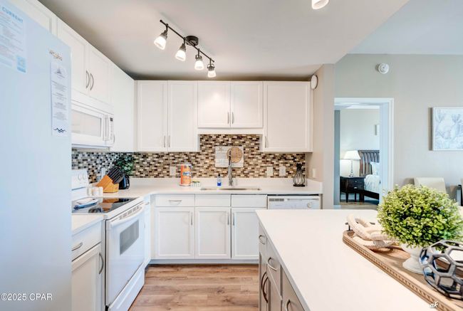 1211 - 9860 S Thomas Dr, Condo with 3 bedrooms, 2 bathrooms and null parking in Panama City Beach FL | Image 6