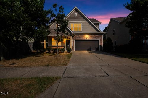 512 Stapleford Ln, Fuquay-Varina, NC, 27526-1884 | Card Image