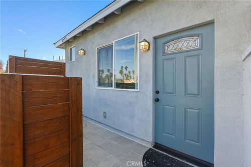 6015 Encino Ave, Encino, CA, 91316-1222 | Card Image