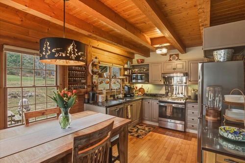 88 Cummings Dr, Huntington, VT, 05462-9690 | Card Image