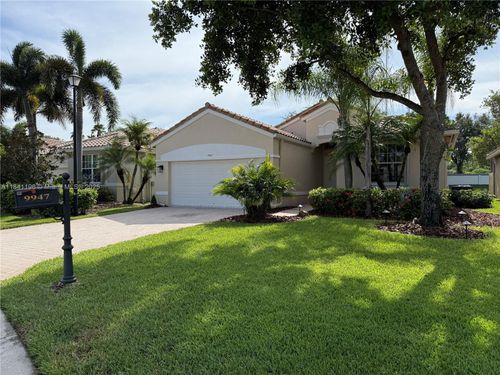 9947 Torino Dr, Lake Worth, FL, 33467-6154 | Card Image