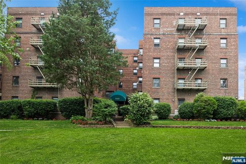 2335 Hudson Ter, Fort Lee, NJ, 07024-7946 | Card Image