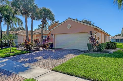 8022 Duomo Cir, Boynton Beach, FL, 33472-7127 | Card Image