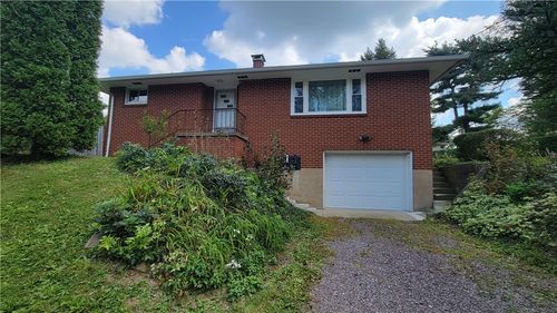 1390 N Center Ave, Somerset, PA, 15501-1631 | Card Image