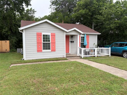 709 Denton St, Denton, TX, 76201-2859 | Card Image