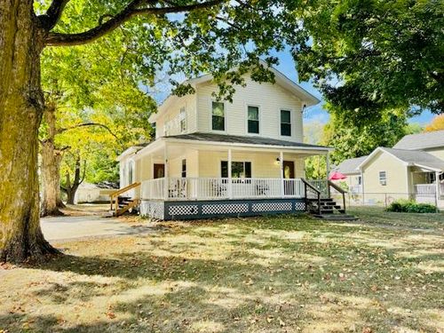 398 S Main St, Vermontville, MI, 49096-9404 | Card Image