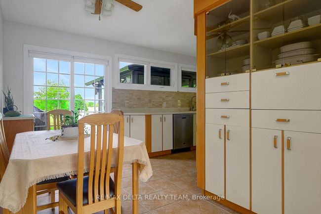 5041 Thunder Rd, House other with 4 bedrooms, 2 bathrooms and 5 parking in Carlsbad Springs ON | Image 11