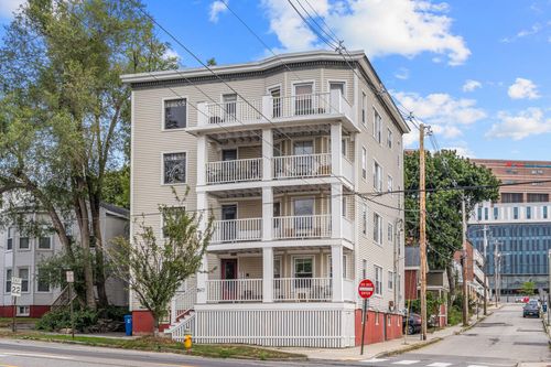 4-260 Park Ave, Portland, ME, 04102-2932 | Card Image