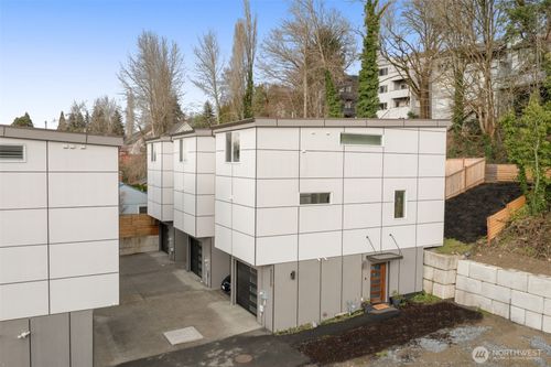 7722 Delridge Way Sw, Seattle, WA, 98106-1738 | Card Image