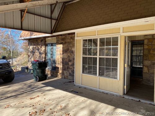 11201 S Edgewater Rd, Claremore, OK, 74017-7052 | Card Image