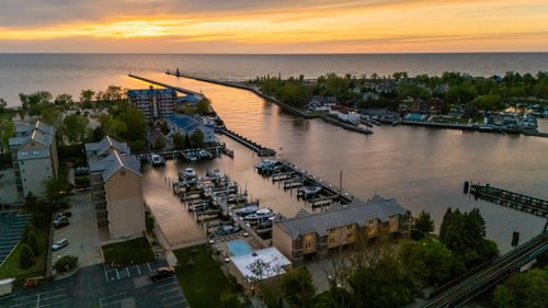 308 Water St, Saint Joseph, MI, 49085-1144 | Card Image