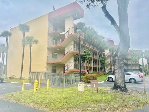 306-3341 Nw 47th Ter, Lauderdale Lakes, FL, 33319-6729 | Card Image