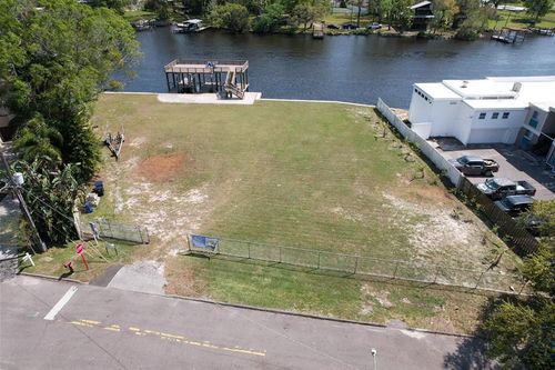 4033 N River View Ave, TAMPA, FL, 33607-6948 | Card Image