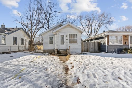 4607 Queen Ave N, Minneapolis, MN, 55412-1140 | Card Image