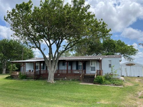89 Edgewater, Port Lavaca, TX, 77979-5744 | Card Image