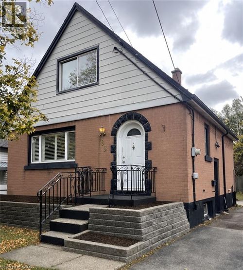 83 E 41st St, Hamilton, ON, L8T2Z5 | Card Image