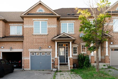 29-8 Townwood Dr, Richmond Hill, ON, L4E4X9 | Card Image