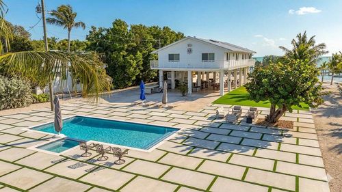 88747 Old Hwy, Tavernier, FL, 33070-4006 | Card Image
