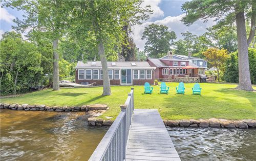113 Mohawk St, Coventry, RI, 02816-5558 | Card Image