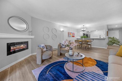 635-13680 Ne 69th St, Redmond, WA, 98052-9560 | Card Image