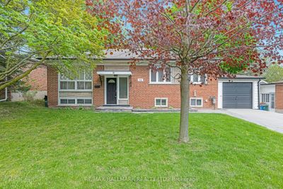 54 Monkswood Cres, House other with 3 bedrooms, 3 bathrooms and 5 parking in Newmarket ON | Image 1