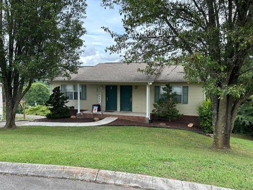 304/306 Willow Greene Drive, Morristown, TN, 37814 | Card Image