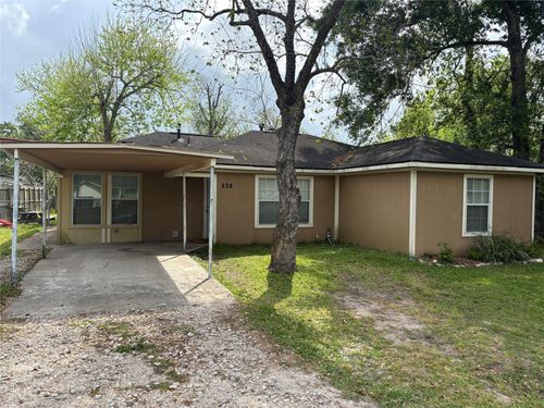 828 N Chenango St, Angleton, TX, 77515-4517 | Card Image