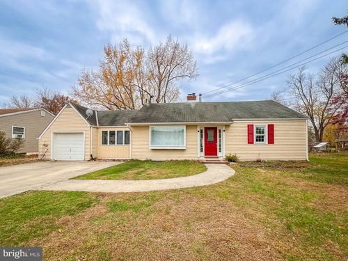 10 Makefield Rd, MORRISVILLE, PA, 19067-5936 | Card Image