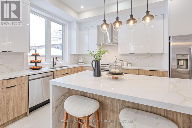2 Cobalt Ave, House other with 3 bedrooms, 4 bathrooms and 4 parking in Toronto ON | Image 19