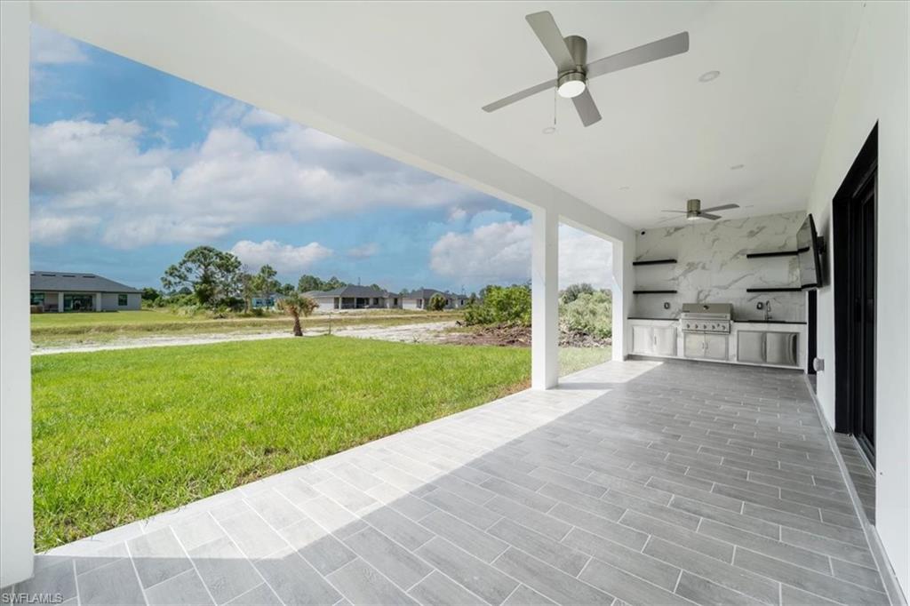 Residential in LEHIGH ACRES 4