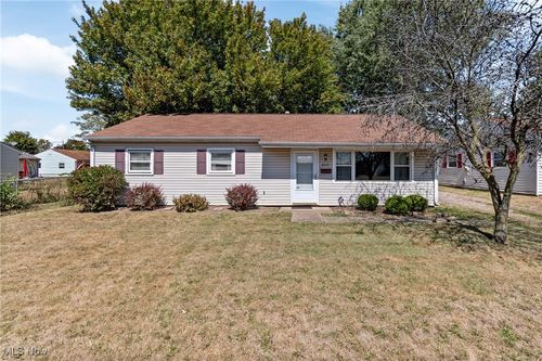 2715 19th St Ne, Canton, OH, 44705-3357 | Card Image